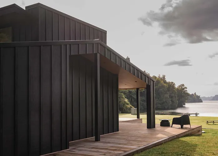 Holiday home Lakefront Luxury At Okere Falls Rotoiti Rotorua