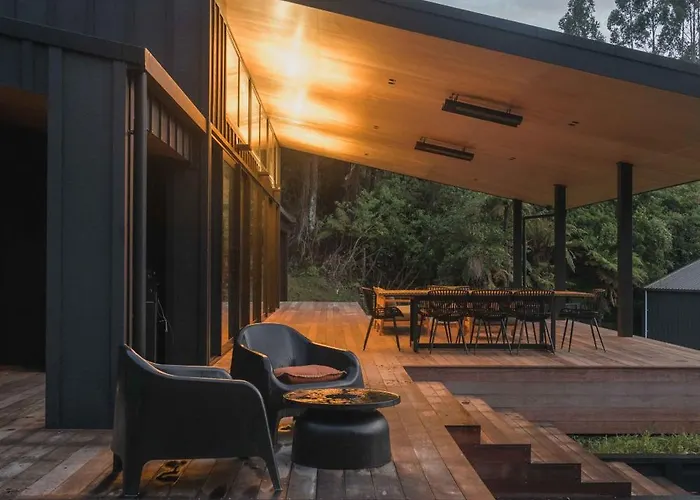 Lakefront Luxury At Okere Falls Rotoiti Holiday home
