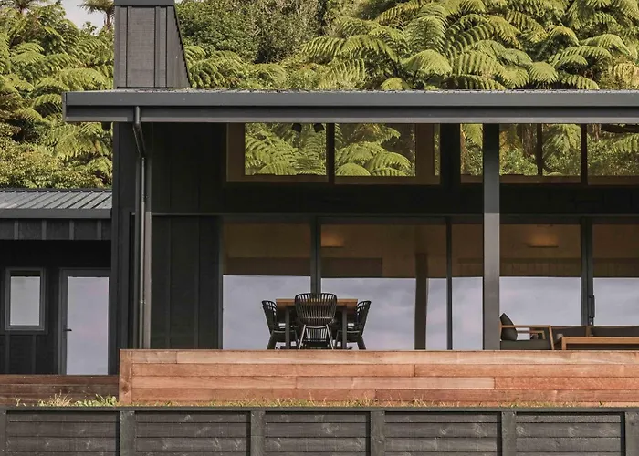 Holiday home Lakefront Luxury At Okere Falls Rotoiti Rotorua